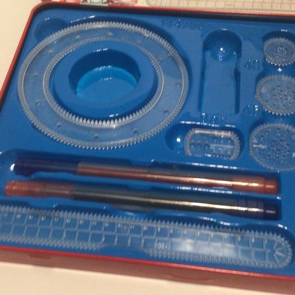 Spirograph Design Set - Picture 4 of 8